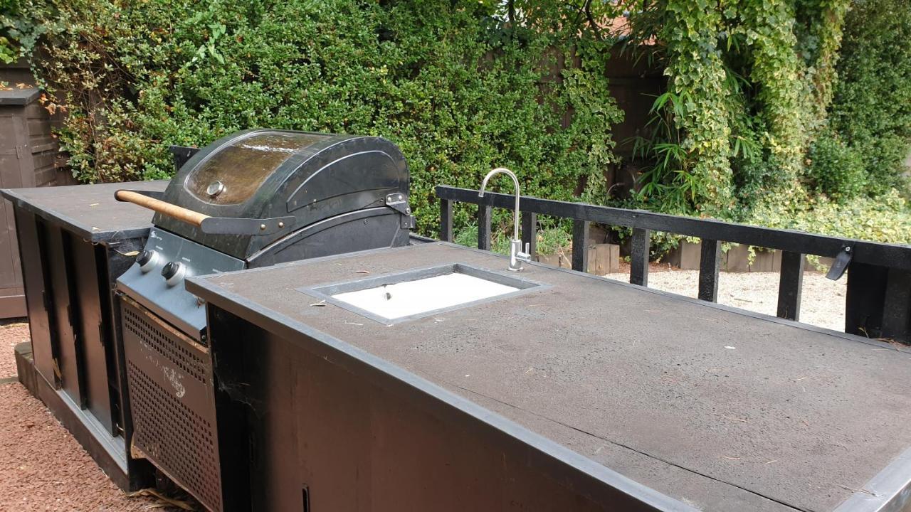 Little Robin Gate - Free Parking - Central - 10 Min Walk To Train Station Bournemouth Bagian luar foto